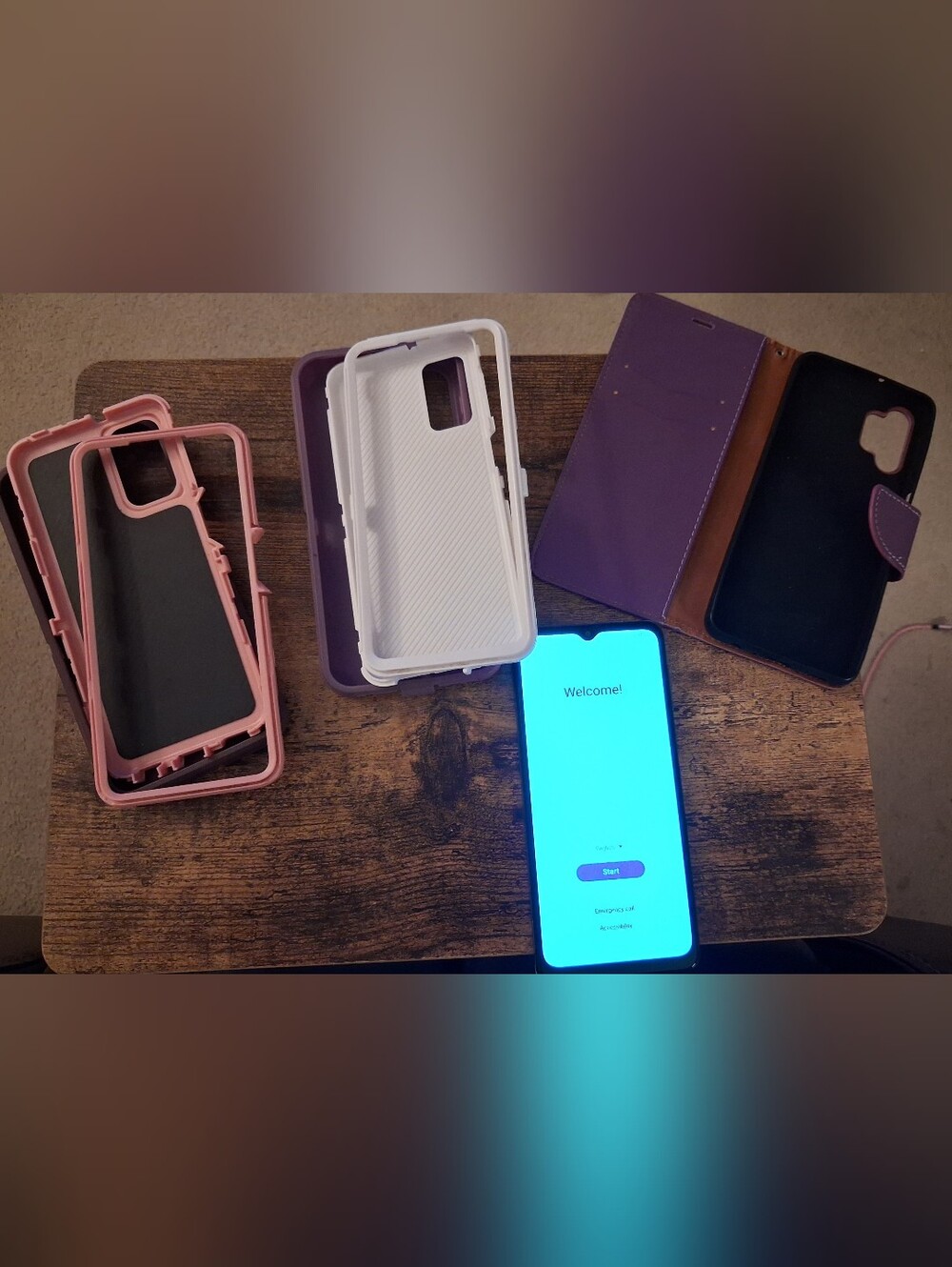 The Samsung Galaxy A32 5G Cell phone and 3 Cases Pocket Card Holder
